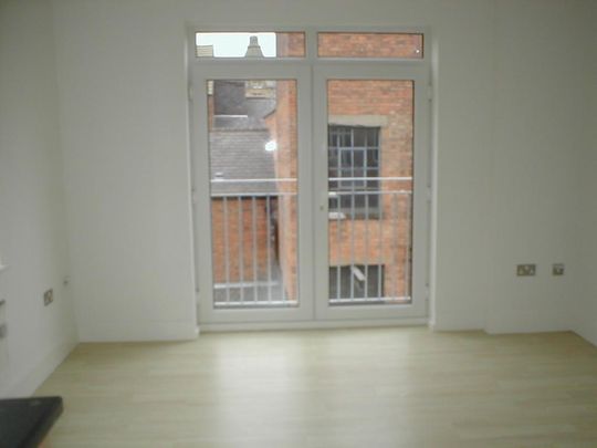 2 bedroom flat to rent - Photo 1