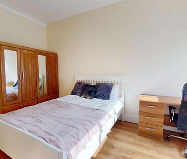 5 bedroom terraced house to rent - Photo 4