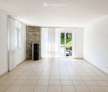 À LOUER SPACIEUX 4,5 PIÈCES AVEC BALCON, ASCENSEUR, GARAGE - Photo 1