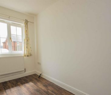 3 bed House - Detached To Let - Photo 5