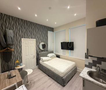 Studio Flat, Thicket Road, SE20 - Photo 3