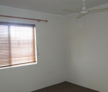 2/38 Aerodrome Road, 4680, Clinton - Photo 3