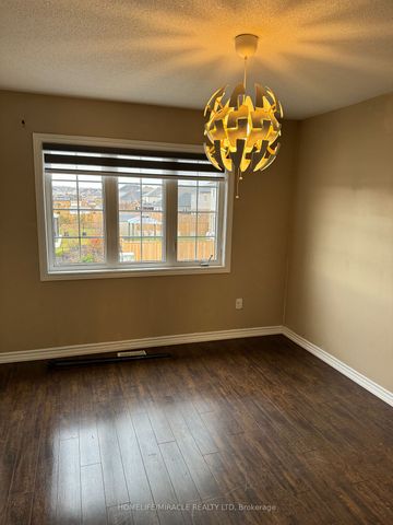 Townhouse For Lease | X8068892 - Photo 4