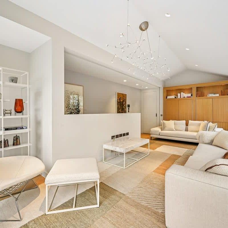 Cleveland Row St James'S SW1A - Photo 1