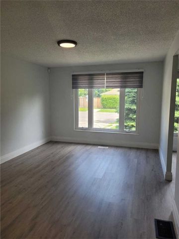 For Lease - 726 Grandview Drive Unit# Main, Oshawa, Ontario - Photo 3