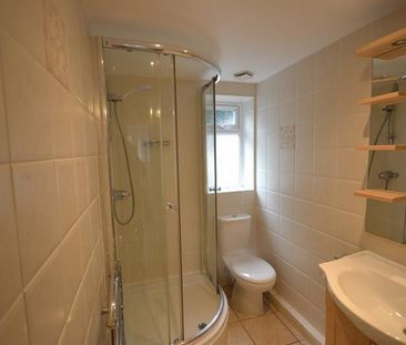 1 Bedroom Apartment To Let - Photo 6