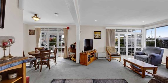 Hawera, 3 bedrooms - Photo 2