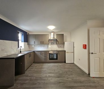 2 Bed Flat, Hadfield Close, M14 - Photo 1