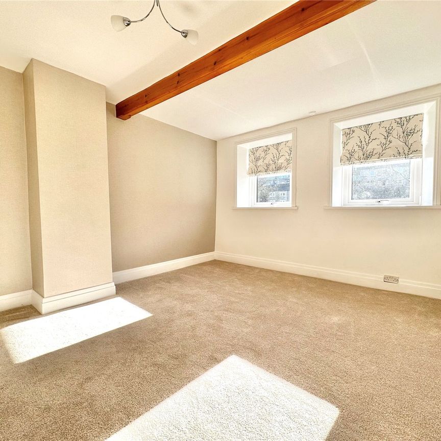 2 bedroom terraced house to rent - Photo 1