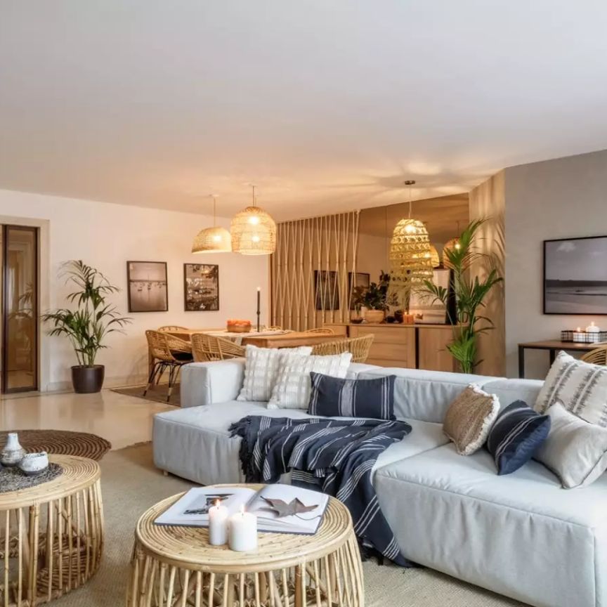 4-bedroom apartment for rent in Almagro. - Photo 1