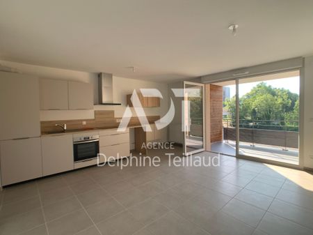 Location Appartement 3 pièces 60m² FONTAINE 38600 - Photo 2