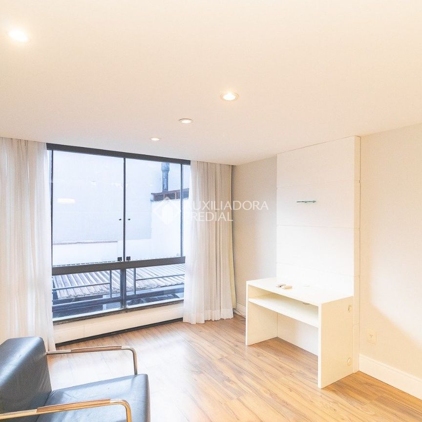 Apartamento com 1 quarto e 49m² para alugar em Petrópolis, Porto Alegre. - Photo 1