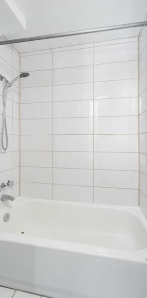 2 CH - 1 SDB - Westmount - $1,749 /mo - Photo 1