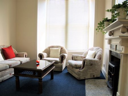 2 Bed Flat, James Morrison Street, G1 - Photo 2