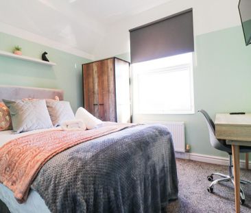 4 bedroom terraced house to rent - Photo 4