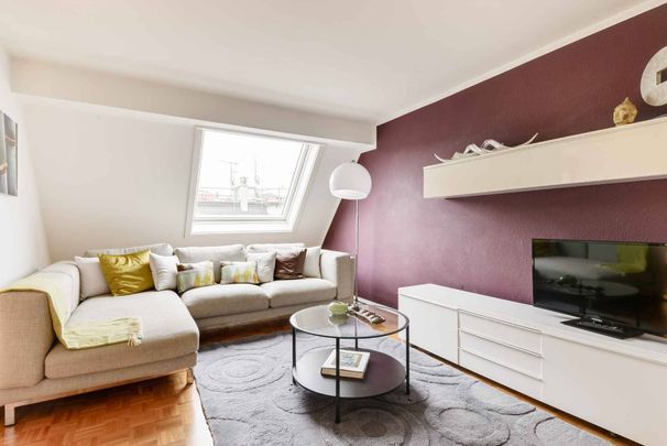 Appartement meublé de 4 pièces dans le quartier des Hôpitaux - Photo 1