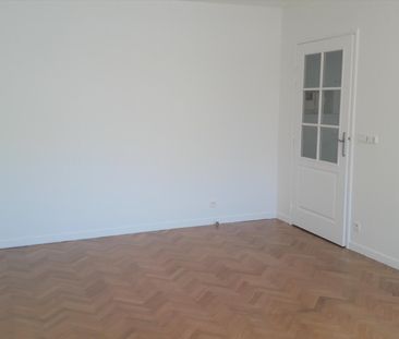 location Appartement F2 DE 52.5m² À VERSAILLES - Photo 3