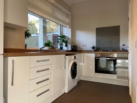 2 bedroom flat to rent - Photo 5