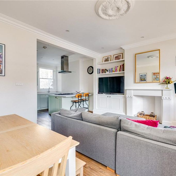 3 bedroom apartment to rent - Photo 1