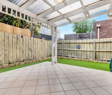 2/400 Clarke Street, Northcote VIC 3070 - Photo 5