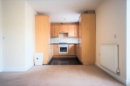 2 bedroom flat to rent - Photo 3