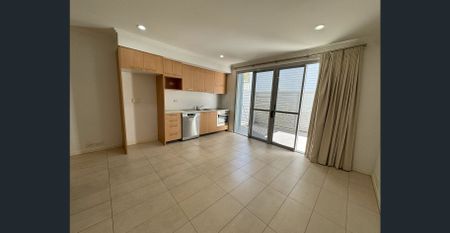 Easy to look after 1 bedroom unit - Photo 5