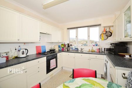 2 bedroom apartment to rent - Photo 5