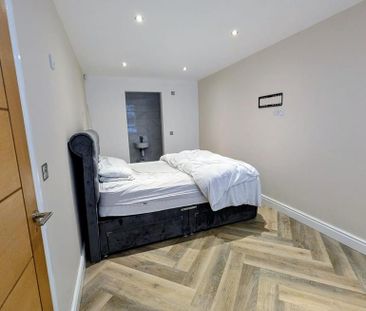 4 bedroom bungalow to rent - Photo 3