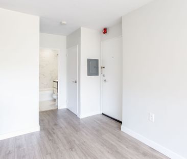 For Lease - 371 Lakeshore Road Unit# 205, Mississauga, Ontario - Photo 2