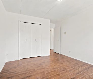 Bavarian Village — 2 Bedroom - Photo 5