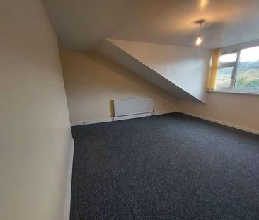 Upper Floor Mill Hey, Bradford, BD22 - Photo 4