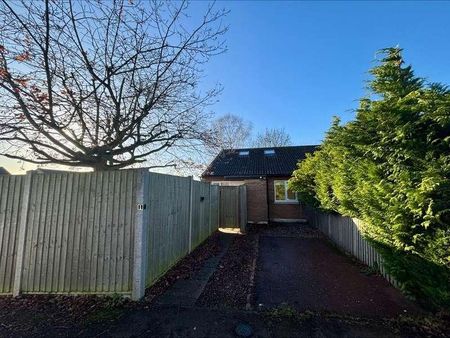 Gorse Close, Lakenheath, Brandon, IP27 - Photo 2