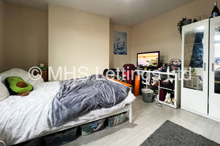 1 Wrangthorn Place, Leeds, LS6 1HB - Photo 2