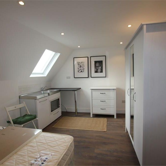 Brent Street, NW4 4DH, Hendon - Photo 1