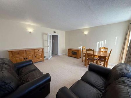 Harriet Way, Bushey, WD23 - Photo 3