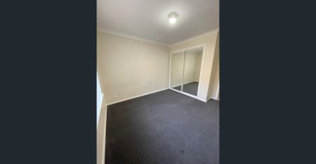 Freshly Painted 4 * 2 - across from Benalla Reserve! - Photo 5