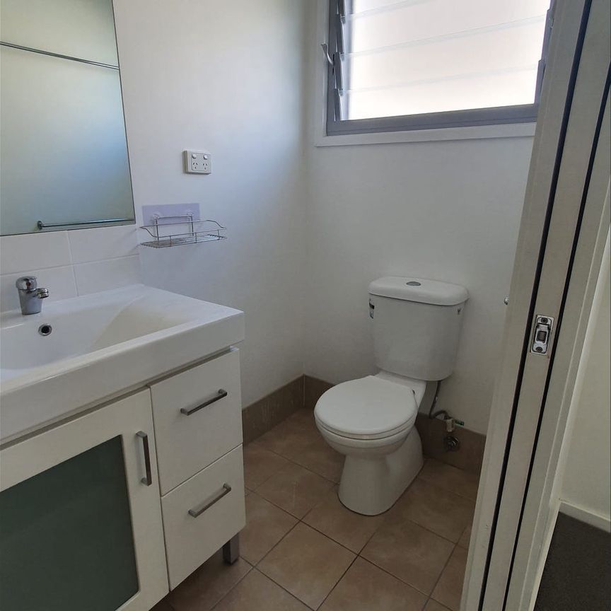 1/43 Bower Street, Annerley, Qld 4103 - Photo 1