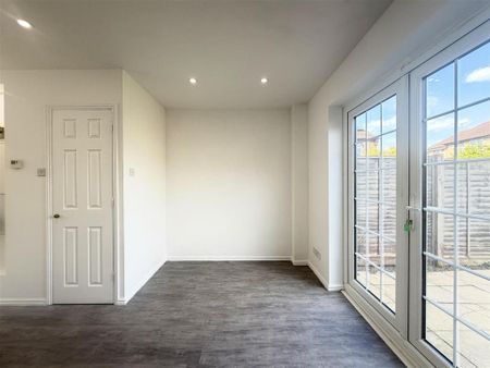 2 bedroom terraced house to rent - Photo 2