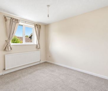 3 Bedroom Semi Detached House To Rent - Photo 3