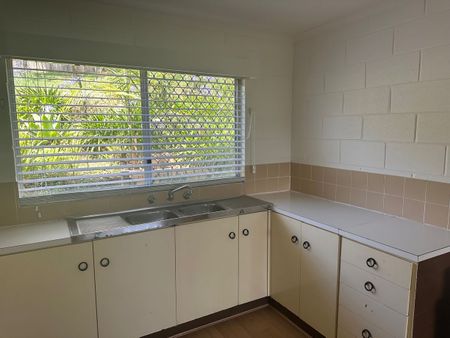 ROOM FOR THE EXTENDED FAMILY - Photo 3