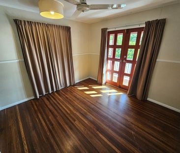 30 Sheehan Street, Belgian Gardens, Qld 4810 - Photo 2