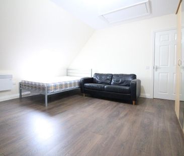 Hatton Road, Feltham - Photo 5
