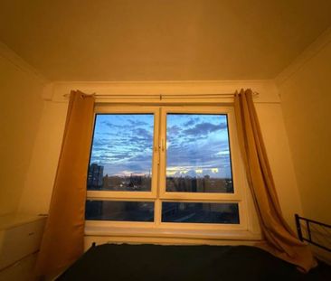 Room in a Shared House, London, IG11 - Photo 3