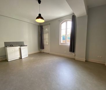 Location Appartement 1 pièce 25m² SAUMUR 49400 - Photo 1