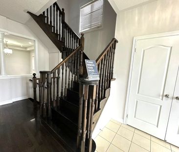 For Lease - 210 Bellchase Trail, Brampton, Ontario - Photo 6