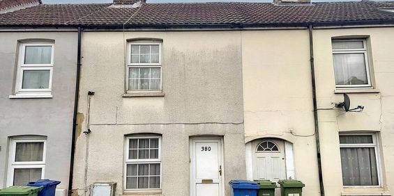 2 bedroom terraced house to rent - Photo 3