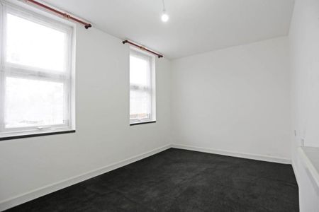 7 bedroom terraced house to rent - Photo 2