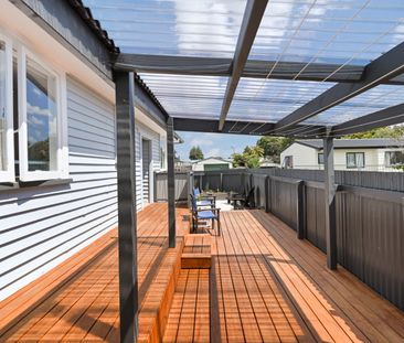 This beautifully renovated three-bedroom home in the heart of Frank... - Photo 4