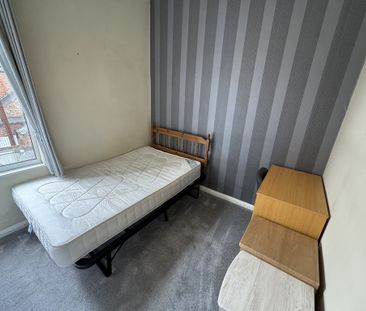 Rosebery Street, Leeman Road - P10625 - Photo 6