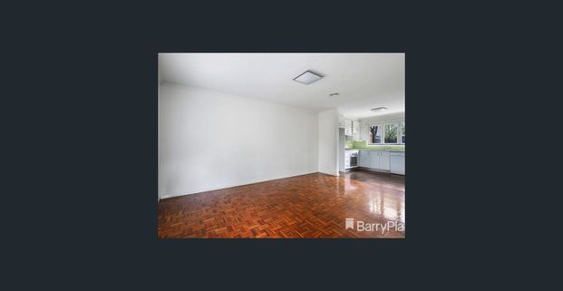 Three Bedroom Townhouse In Fantastic Location - Photo 1